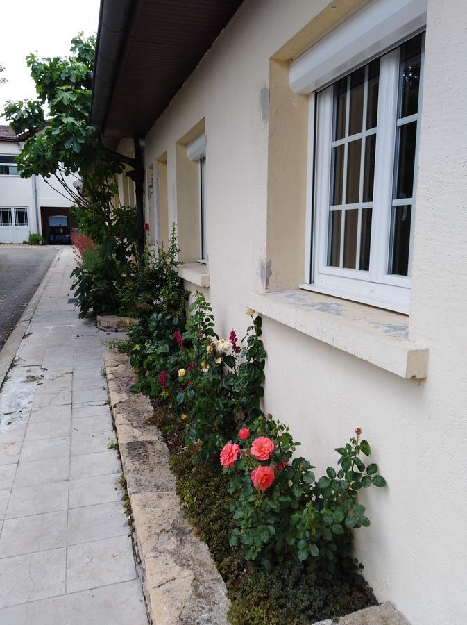 Hotel-Restaurant "La Gremelle" Ladoix-Serrigny Exterior photo